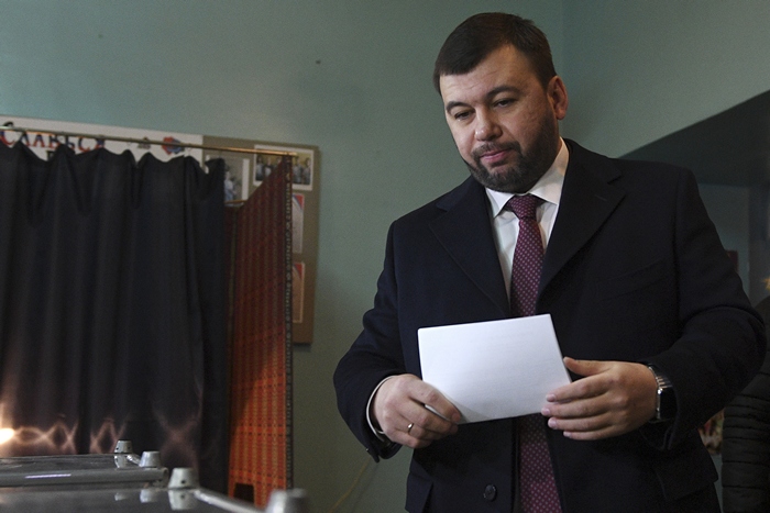 Лидерът на сепаратистите в Донецк Денис Пушилин обяви че съдбата